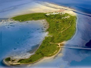 月坨岛观海鸟、泡温泉，住异国风情别墅